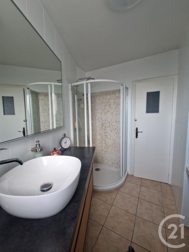 Afficher la photo en grand Appartement F4 à vendre - 4 pièces - 87.86 m2 - BINIC ETABLES SUR MER - 22 - BRETAGNE - Century 21 L'Immobilière De Plouha